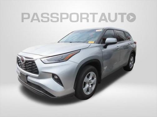 2022 Toyota Highlander LE
