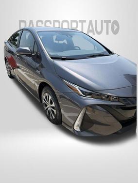 Magnetic Gray Metallic 2022 Toyota Prius Prime LE