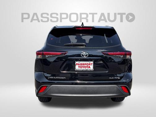 2025 Toyota Highlander XLE