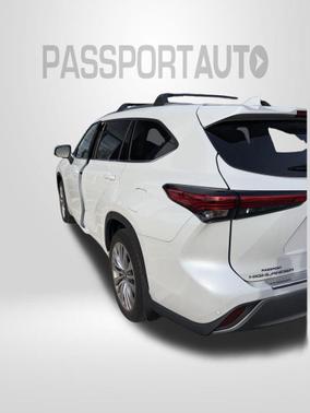 2023 Toyota Highlander Platinum