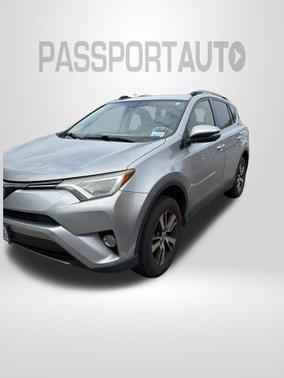 Silver Sky Metallic 2018 Toyota RAV4 XLE