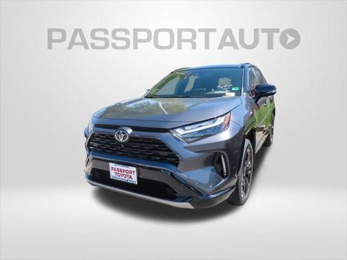 2025 Toyota RAV4 Hybrid SE