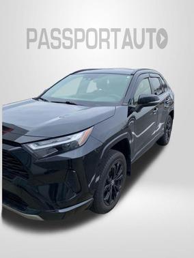 2022 Toyota RAV4 Hybrid SE