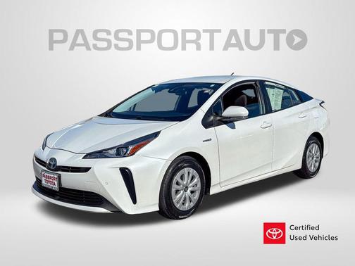 2021 Toyota Prius LE
