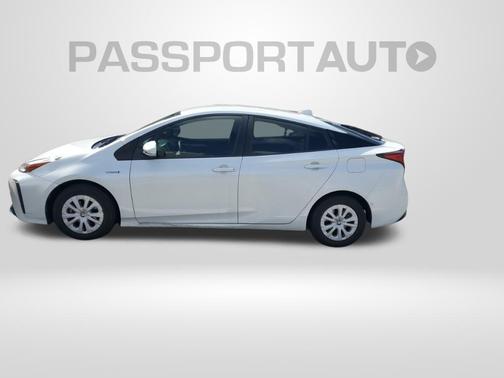 2021 Toyota Prius LE