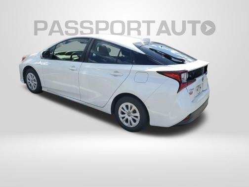 2021 Toyota Prius LE