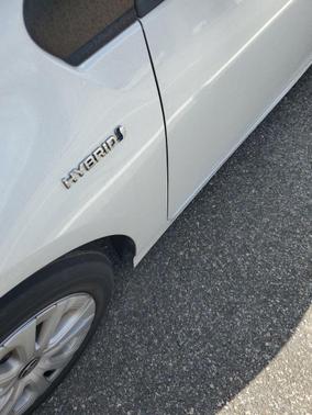 2021 Toyota Prius LE