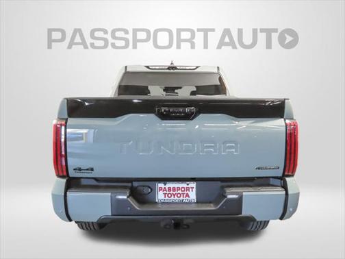 2025 Toyota Tundra Hybrid Platinum