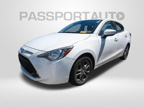 2019 Toyota Yaris Sedan LE