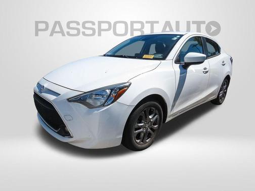 2019 Toyota Yaris Sedan LE