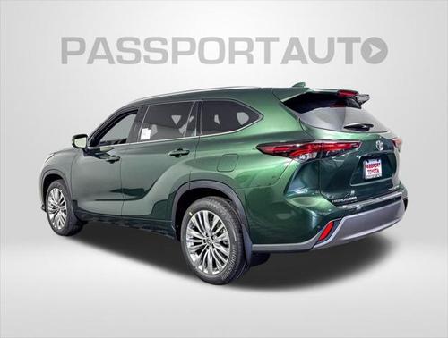 2025 Toyota Highlander Platinum