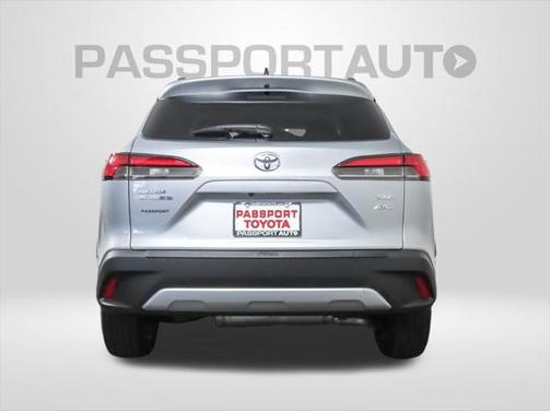 2025 Toyota Corolla Cross XLE