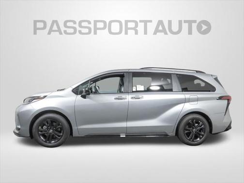 2025 Toyota Sienna XSE 7 Passenger