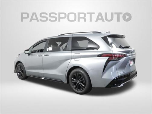 2025 Toyota Sienna XSE 7 Passenger