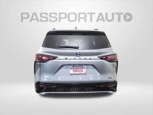 2025 Toyota Sienna XSE 7 Passenger