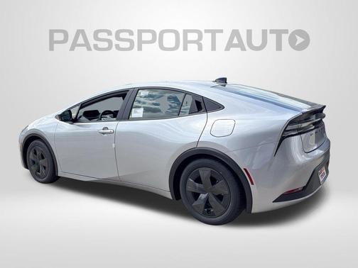 Cutting Edge 2026 Toyota Prius Plug-In Hybrid SE