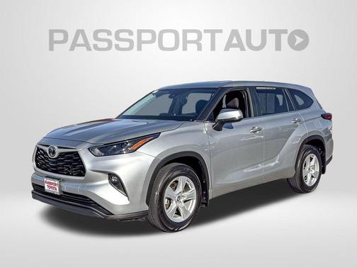 2023 Toyota Highlander LE