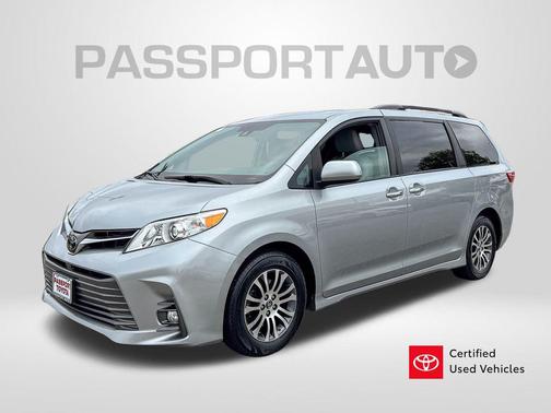 2019 Toyota Sienna XLE