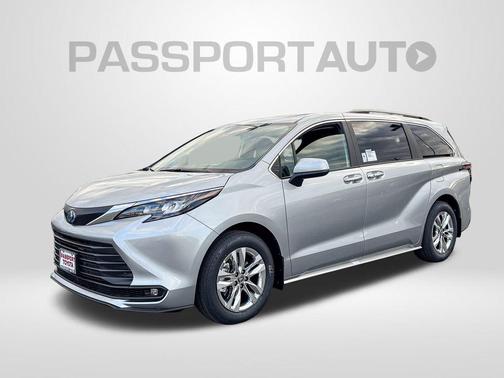 2025 Toyota Sienna XLE 7 Passenger