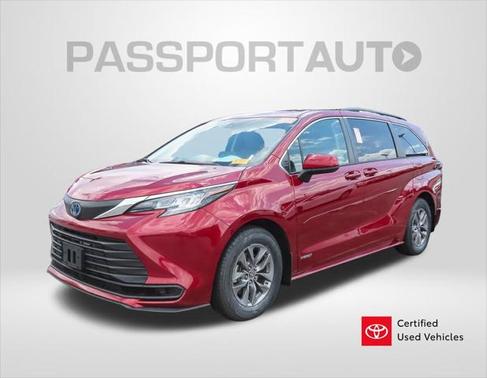 2021 Toyota Sienna LE