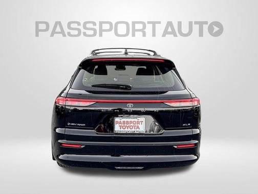 2025 Toyota Crown Signia XLE