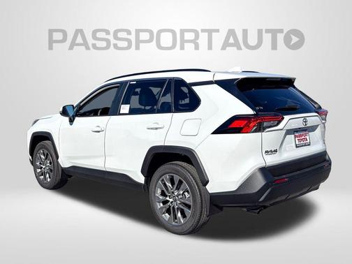 2025 Toyota RAV4 XLE Premium