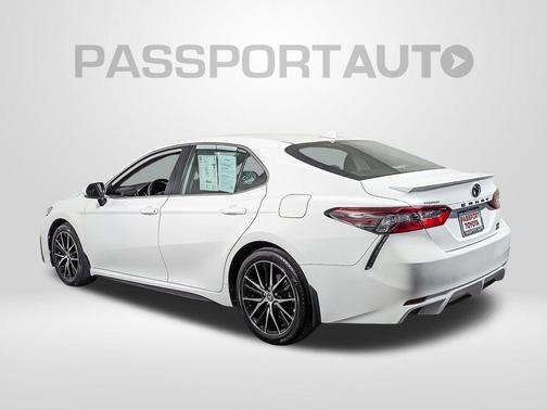 2023 Toyota Camry SE