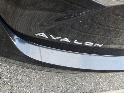 2018 Toyota Avalon XLE