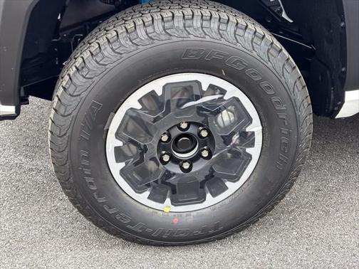 2025 Toyota Tacoma TRD Off Road