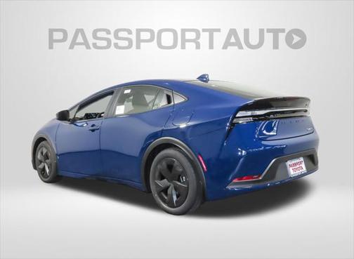 2025 Toyota Prius L