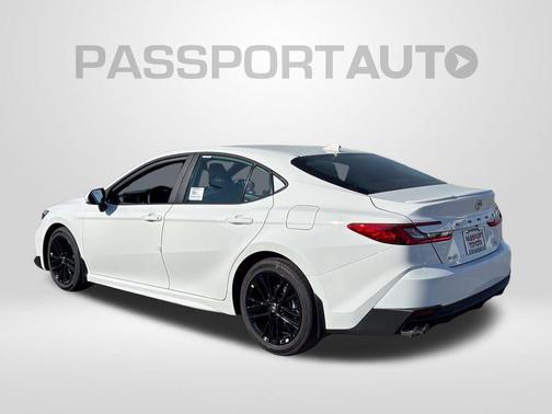 0040 2026 Toyota Camry SE