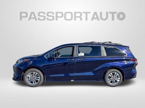 2025 Toyota Sienna XLE 7 Passenger