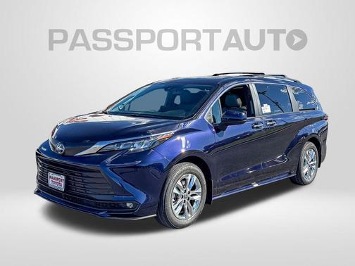 2025 Toyota Sienna XLE 7 Passenger