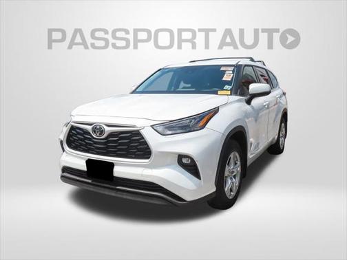 2022 Toyota Highlander LE