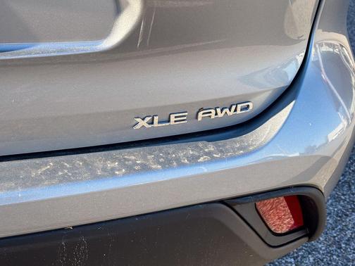2025 Toyota Highlander XLE