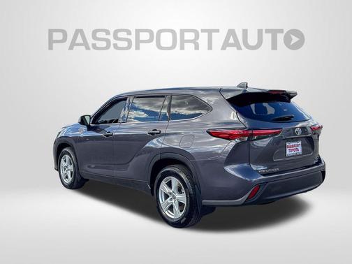 2021 Toyota Highlander LE