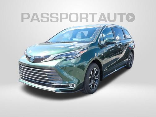2025 Toyota Sienna Platinum 7 Passenger