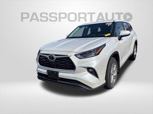 2023 Toyota Highlander LE