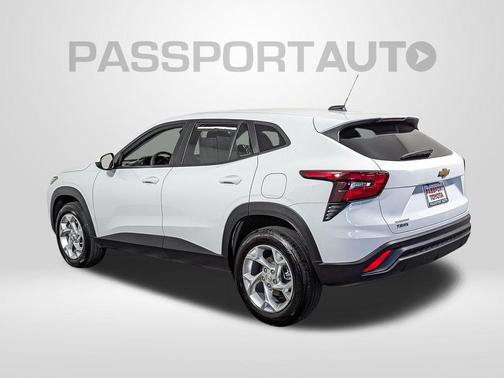 2024 Chevrolet Trax LS