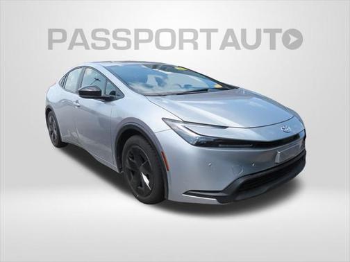 2024 Toyota Prius LE