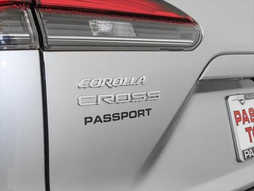 2025 Toyota Corolla Cross XLE