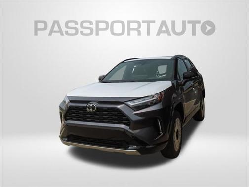 2025 Toyota RAV4 Hybrid SE