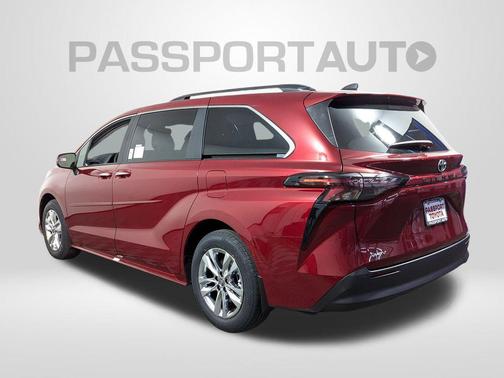 2026 Toyota Sienna XLE