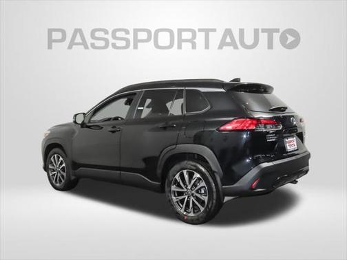 2025 Toyota Corolla Cross XLE