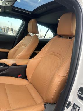 2023 Lexus UX 250h Base