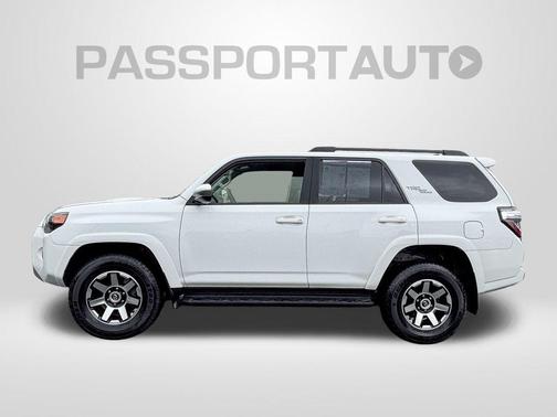 2024 Toyota 4Runner TRD Off Road