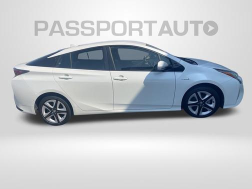 2017 Toyota Prius Three Touring