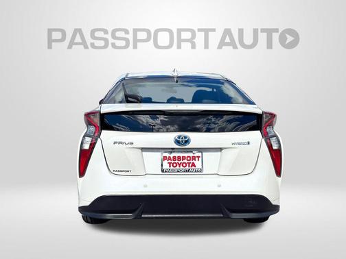 2017 Toyota Prius Three Touring