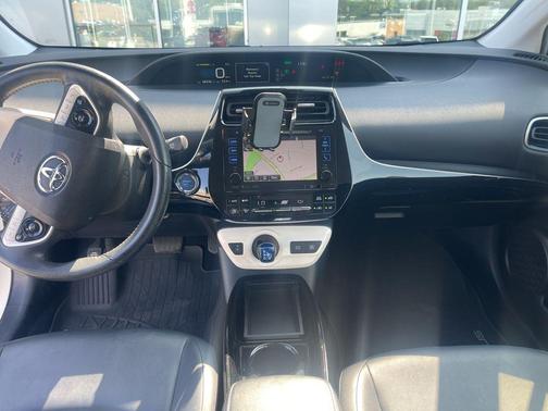2017 Toyota Prius Three Touring