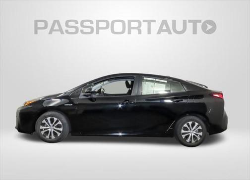 2022 Toyota Prius LE
